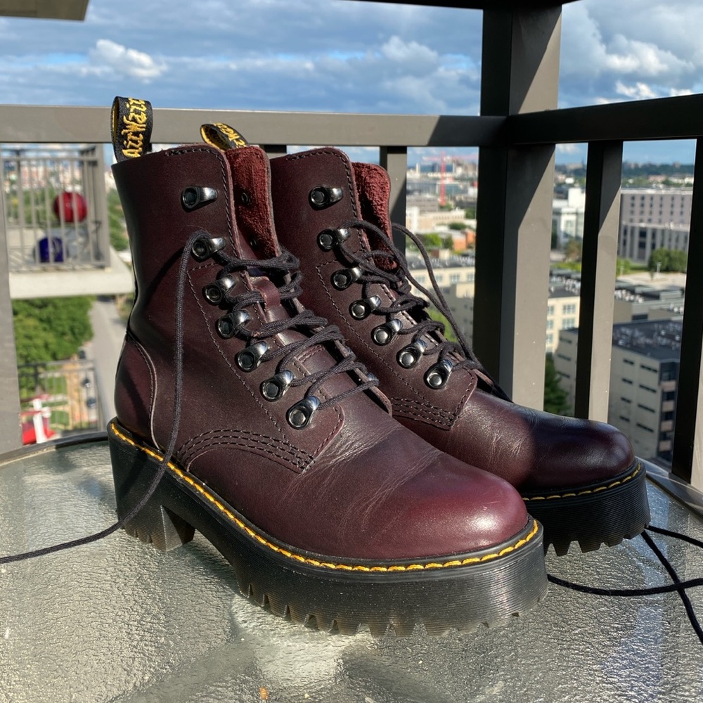 Dr. Martens Leona Boots in “vintage leather”